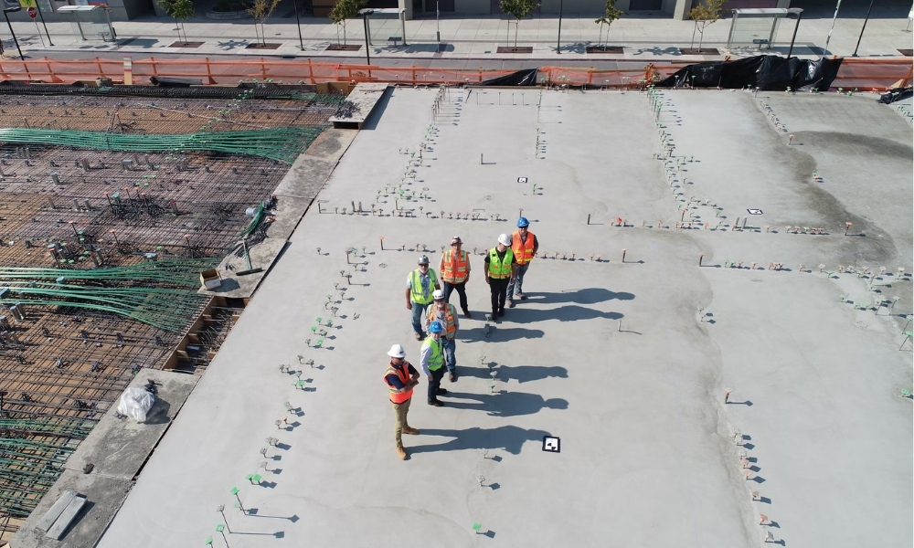 Chỉ số ECI hay Chỉ số Chi phí Việc làm, là một thước đo hàng quý về sự thay đổi trong tổng chi phí lao động mà các doanh nghiệp tại Hoa Kỳ phải trả cho nhân viên của họ.