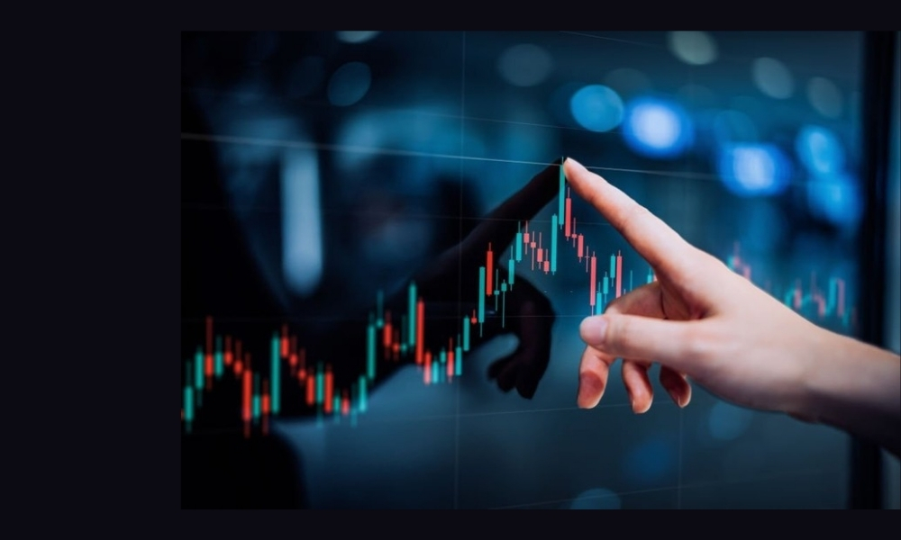 Contrarian Trading là một chiến lược giao dịch mà nhà đầu tư cố gắng đi ngược lại tâm lý và hành động của đám đông trên thị trường.