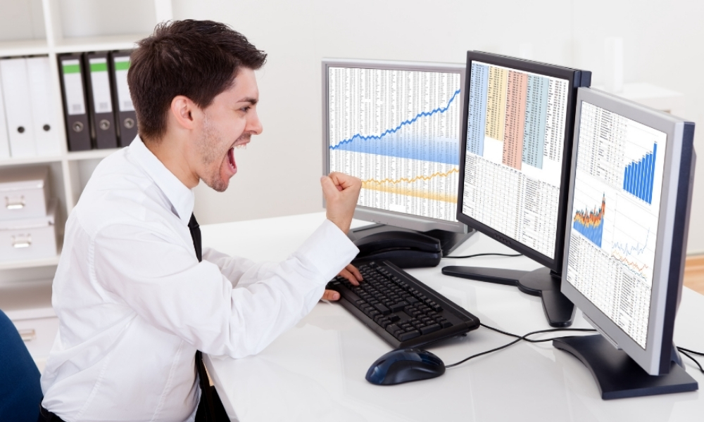 Để trở thành một nhà giao dịch trong ngày thành công, bạn cần có chiến lược rõ ràng và tuân thủ kỷ luật.