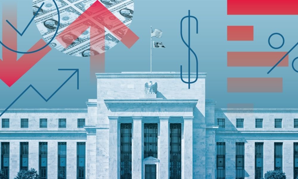 Federal Funds Rate (FFR) là mức lãi suất mục tiêu mà các ngân hàng thương mại tại Mỹ cho nhau vay dự trữ qua đêm tại Cục Dự trữ Liên bang.