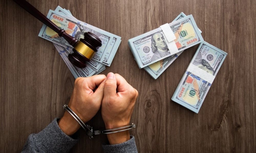 Phân biệt KYC và Aml Anti-Money Laundering