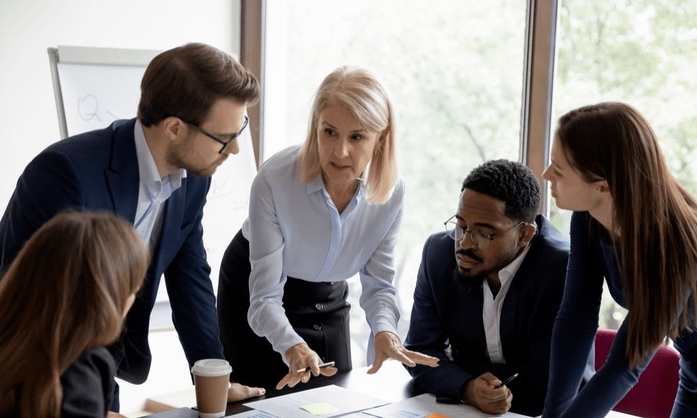 Commercial Account: Tài khoản của công ty, tập đoàn, tổ chức tài chính lớn và nhà xuất nhập khẩu dùng trong Forex.