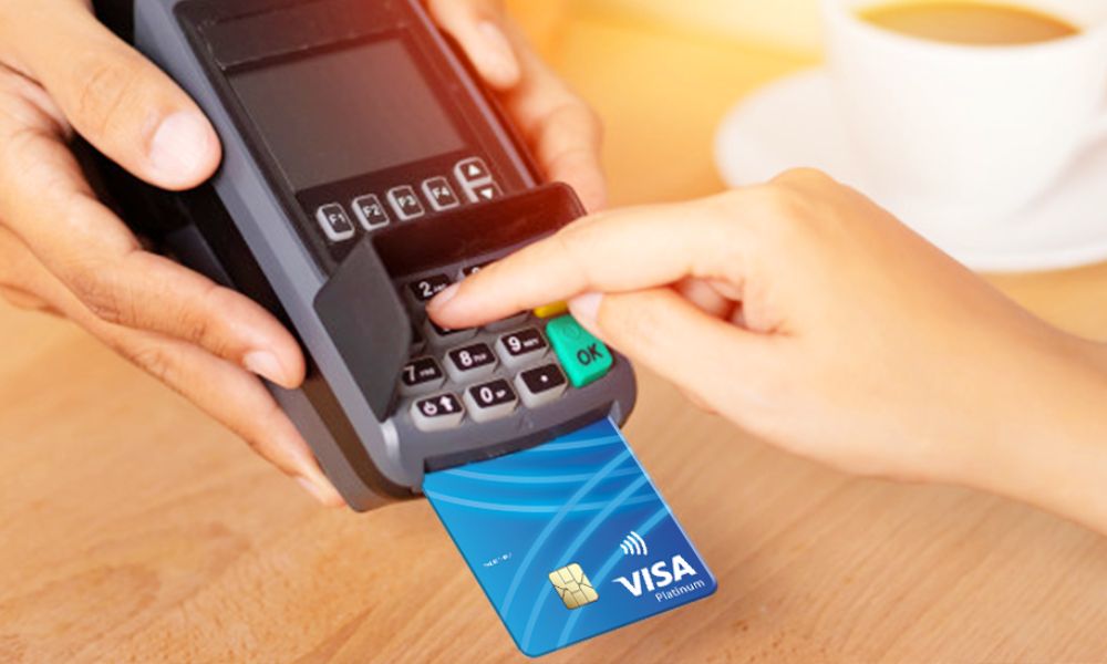 Sử dụng thẻ tín dụng/thẻ ghi nợ để giao dịch tại HFM