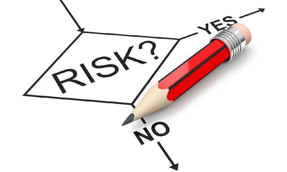 Rủi ro đòn bẩy và lãi suất|Rủi ro trong Forex giữa đối tác và nhà đầu tư|Rủi ro trong Forex - Quốc gia và kỹ thuật|Rủi ro trong Forex và cách phòng ngừa như thế nào?